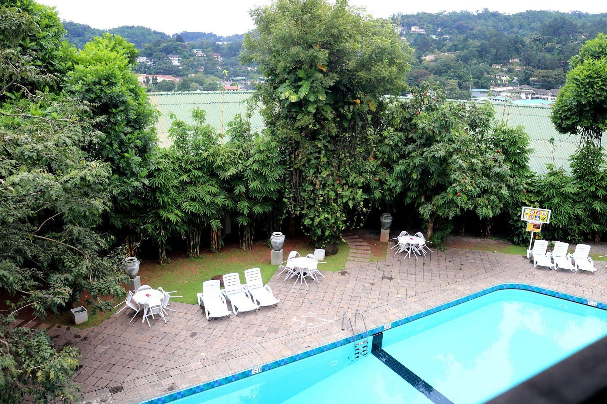Hotel Hilltop Kandy Zewnętrze zdjęcie