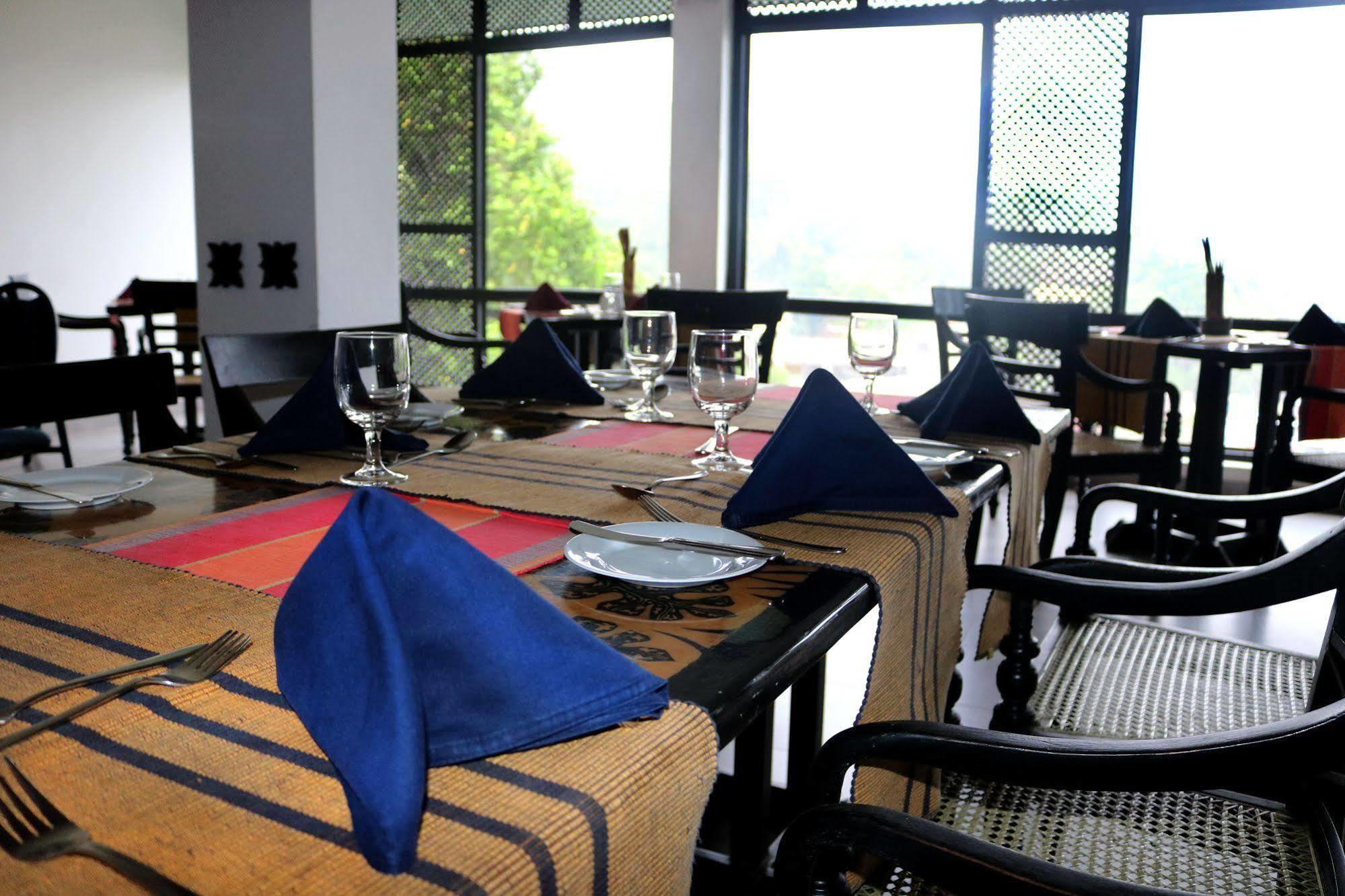 Hotel Hilltop Kandy Zewnętrze zdjęcie
