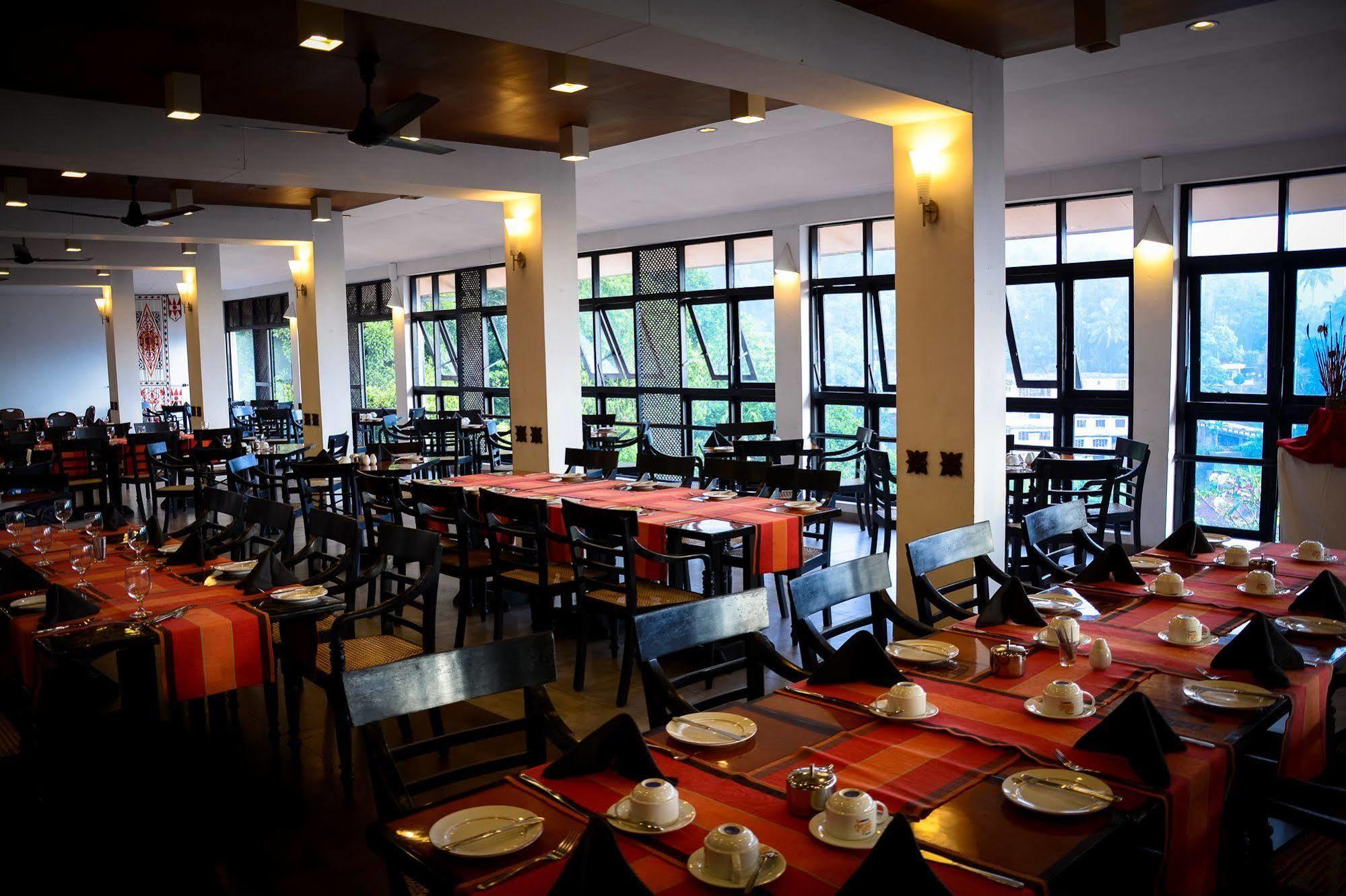 Hotel Hilltop Kandy Zewnętrze zdjęcie