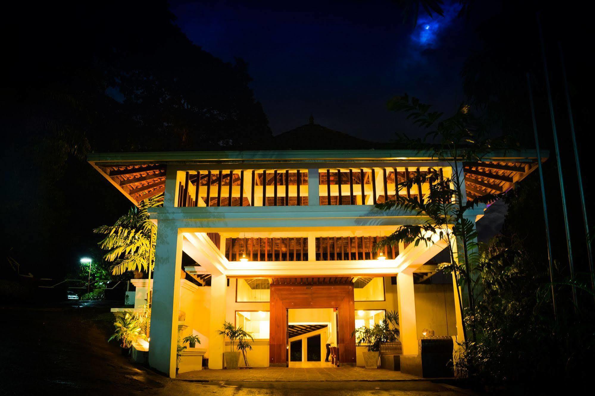 Hotel Hilltop Kandy Zewnętrze zdjęcie