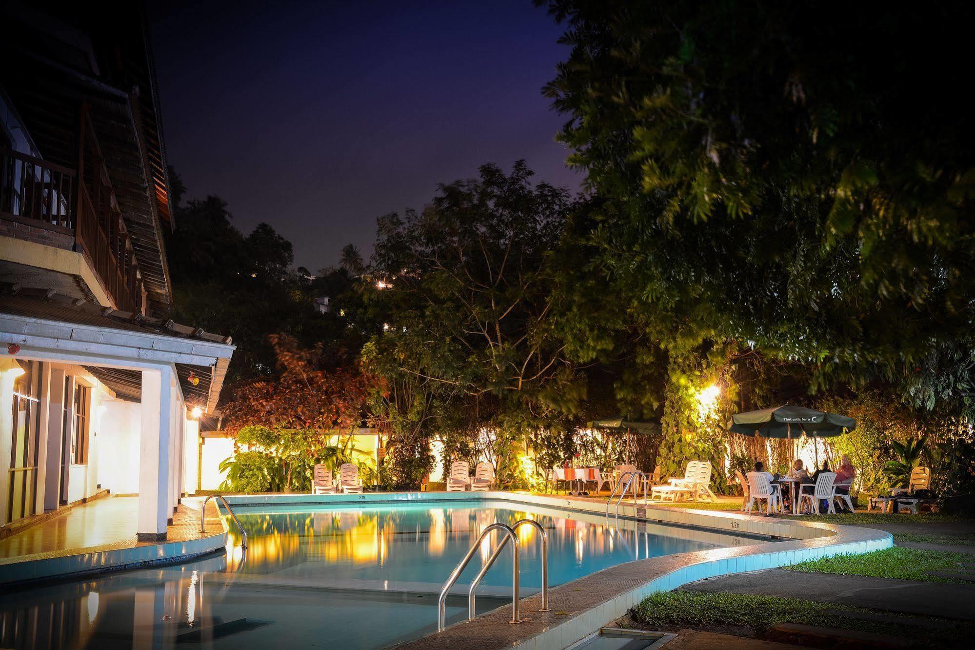 Hotel Hilltop Kandy Zewnętrze zdjęcie
